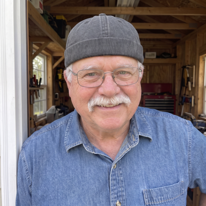 AI model wearing the Preston Dark Gray cap outdoors